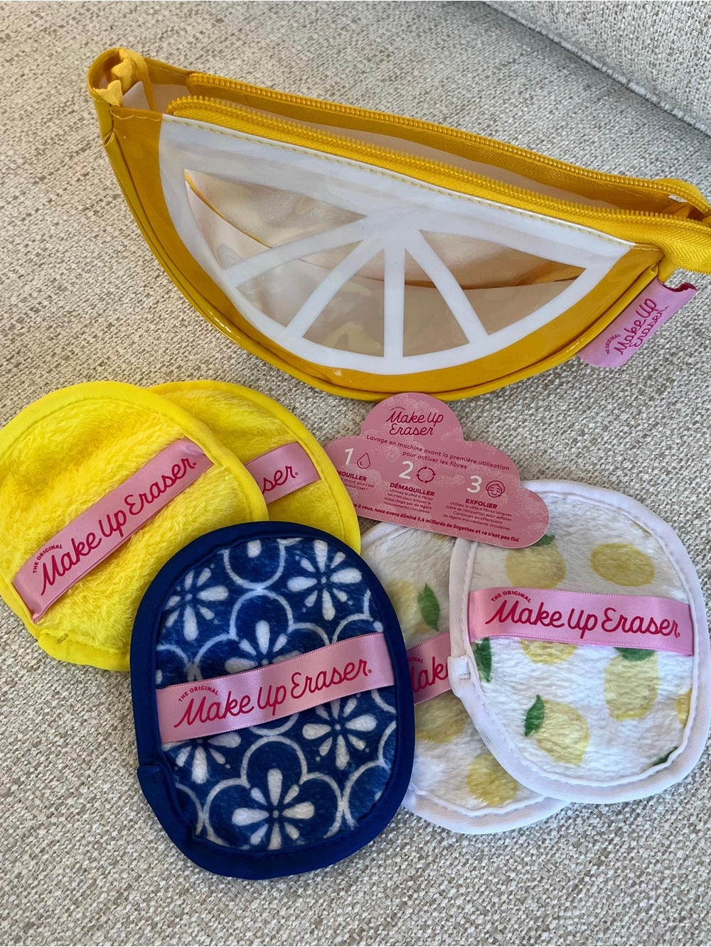 MakeUp Eraser set - Citrus Yellow Pouch with 5 Makeup Eraser Pads - all New! - Picture 2 of 2